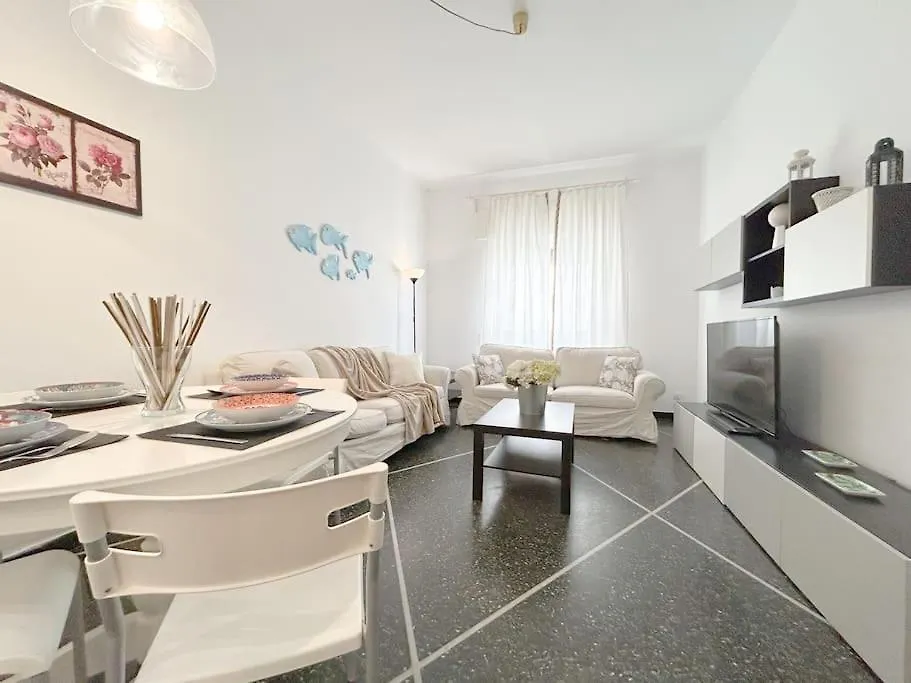 Suite In Nervi Porticciolo - Stazione10' - Wifi Genoa 0*,  Italy