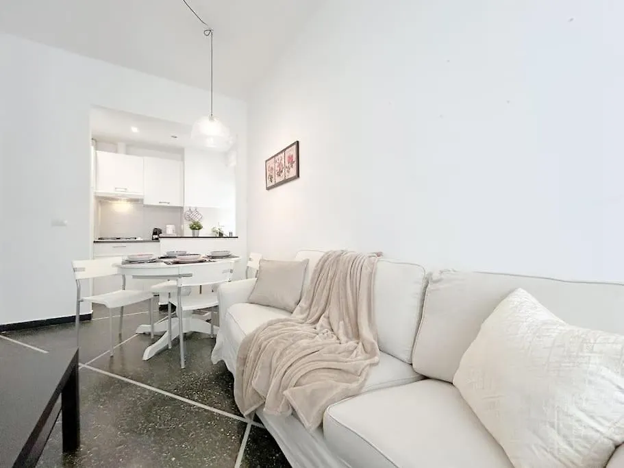 Suite In Nervi Porticciolo - Stazione10' - Wifi Genoa Italy